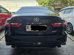 Toyota Camry V 2.5 AT ( Matic ) 2023 Hitam Km 8rban Siap Pakai 6