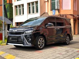 Toyota Voxy 2.0 AT 2019 Black Metalik Km 51rb DP 37jt Siap TT harga 