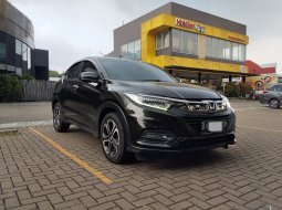 Honda HR-V 1.5L E CVT Special Edition 2019 Hijau Olive Metalik 3