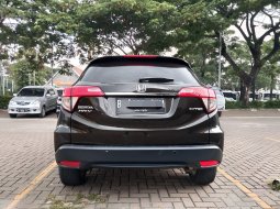 Honda HR-V 1.5L E CVT Special Edition 2019 Hijau Olive Metalik 14