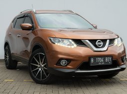 Nissan X-Trail 2.5 CVT 2015 - Garansi 1 Tahun