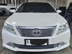 Toyota Camry 2.5 V A/T ( Matic ) 2012 Putih Mulus Siap Pakai