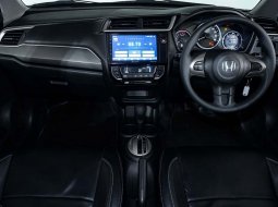 Honda BR-V E Prestige 2016 Putih  - Beli Mobil Bekas Murah 4