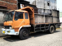 BanBARU Mitsubishi Fuso engkel 4x2 FM 517 HS Losbak 2012 load bak los