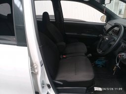 Daihatsu Sigra 1.2 X MT 2023 Putih 3