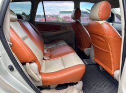 Toyota Kijang Innova G 2009 orisinil komplit 5