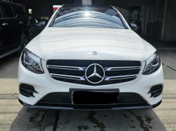 Mercedes-Benz GLC 200 AMG Night Edition AT ( Matic ) 2019 Putih Km low 15rban On Going