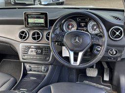 2015 Mercedes-Benz 1.6 GLA200 Urban AT White DP 7jt Auto Approved 9