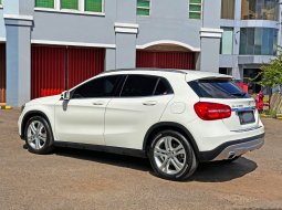 2015 Mercedes-Benz 1.6 GLA200 Urban AT White DP 7jt Auto Approved 19