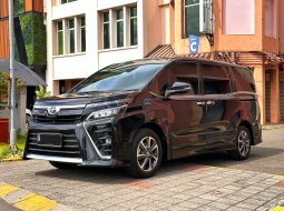  2019 Toyota Voxy 2.0 AT Hitam Km 53rb DP 38jt Full Service Record