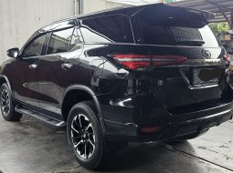 Toyota Fortuner 2.4 GR Sport A/T ( Matic ) 2021/ 2022 Hitam Km 34rban Mulus Siap Pakai 4