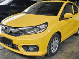 Honda Brio E A/T ( Matic ) 2019 Kuning KM 56rban Mulus Siap Pakai Good Condition 3
