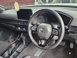 Honda Civic RS A/T ( Matic ) 2023 Putih Km 2rban Mulus Siap Pakai Good Condition 9