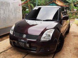 Jual mobil Suzuki Swift 2010