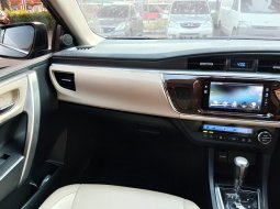 Toyota Corolla Altis V 1.8 At 2015 11