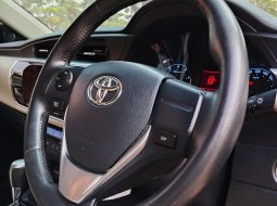 Toyota Corolla Altis V 1.8 At 2015 16