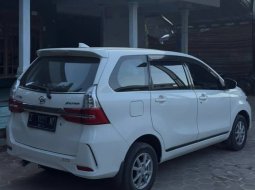 Daihatsu Xenia X 2019 Putih 3