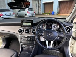 2015 Mercedes 1.6 GLA200 Urban AT Putih DP 82jtan aja omkuh... 4
