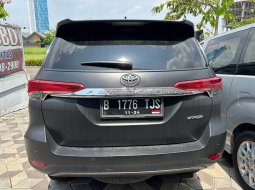Toyota Fortuner 2.4 VRZ AT Tahun 2019 Kondisi Mulus Terawat Istimewa 9