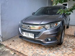 Honda HR-V 1.5L S CVT 2018 Abu-abu 2