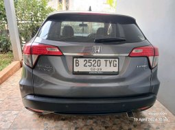 Honda HR-V 1.5L S CVT 2018 Abu-abu 3