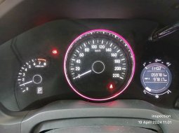 Honda HR-V 1.5L S CVT 2018 Abu-abu 7