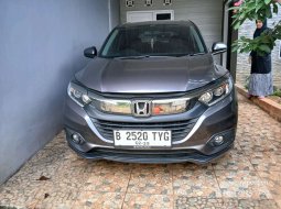 Honda HR-V 1.5L S CVT 2018 Abu-abu 10