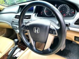 Honda Accord VTi-L 2009 Hitam 3