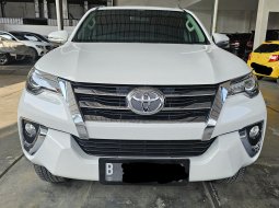 Toyota Fortuner VRZ 2.4 AT ( Matic ) 2016 Putih Km 61rban  mulus terawat siap pakai