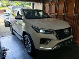 Toyota Fortuner 2.4 VRZ AT 2021 Putih 7