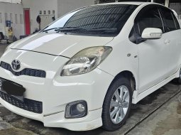 Toyota Yaris E A/T ( Matic ) 2012 Putih Good Condition Siap Pakai 3