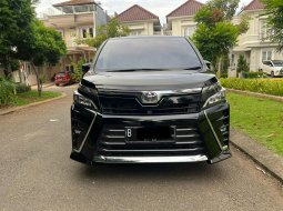 Toyota Voxy 2.0 A/T 2019/2020 Hitam Istimewa Termurah 2