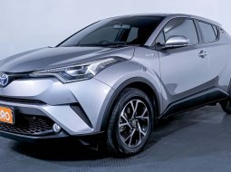Toyota C-HR 1.8 L HV CVT Dual Tone 2020  - Beli Mobil Bekas Murah 2
