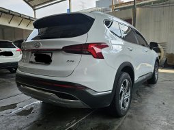 Hyundai Santa Fe 2.2 Signature AT ( Matic ) 2022 / 2023 Putih Km 14rban Good Condition An PT 5