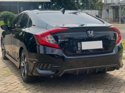 Honda Civic Sedan Turbo 2017 6