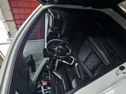 Toyota Innova Zenix Q Hybrid Modelista A/T ( Matic ) 2022 Putih Km Cuma 6rban 10
