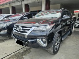 Toyota Fortuner VRZ 2.4 AT ( Matic ) 2017 Hitam Km 89rban AN PT  Jakarta barat 3
