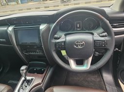 Toyota Fortuner VRZ 2.4 AT ( Matic ) 2017 Hitam Km 89rban AN PT  Jakarta barat 13