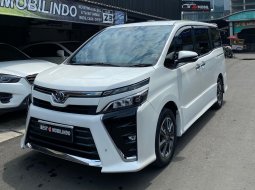 Toyota Voxy 2.0 A/T 2018 Gresss low km