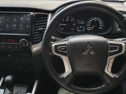 Mitsubishi Pajero Sport Exceed 4x2 AT 2022 hitam diesel km15rban pajak panjang cash kredit bisa 16