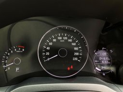 Honda HR-V 1.5L E CVT 2017 dp 8jt hrv siap TT 5