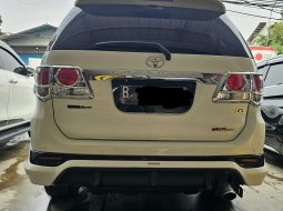 Toyota Fortuner G VNT  2.5 diesel AT ( Matic ) 2014 Putih Km 111rban plat bekasi 6