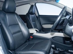 JUAL Honda HR-V 1.8 Prestige CVT 2019 Silver 6