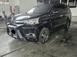 Toyota Avanza Veloz 1.5 MT ( Manual ) 2018 Hitam Km Antik Low 8rban Plat Jakarta barat 3