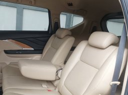 JUAL Mitsubishi Xpander Ultimate AT 2018 Abu-abu 7