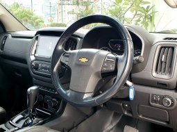 Chevrolet Trailblazer 2.5L LTZ putih 2017 km68rban cash kredit proses bisa dibantu 9