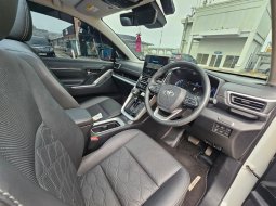 Toyota Kijang Innova Zenix Q Hybrid modelista tss 2023 Putih 6