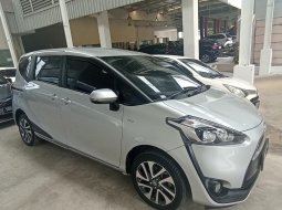 Toyota Sienta V 1.5 AT 2019