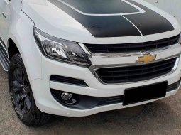 Chevrolet Trailblazer 2.5L LTZ 2017 Putih 3