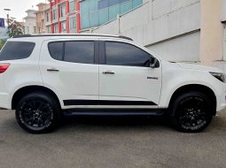 Chevrolet Trailblazer 2.5L LTZ 2017 Putih 5